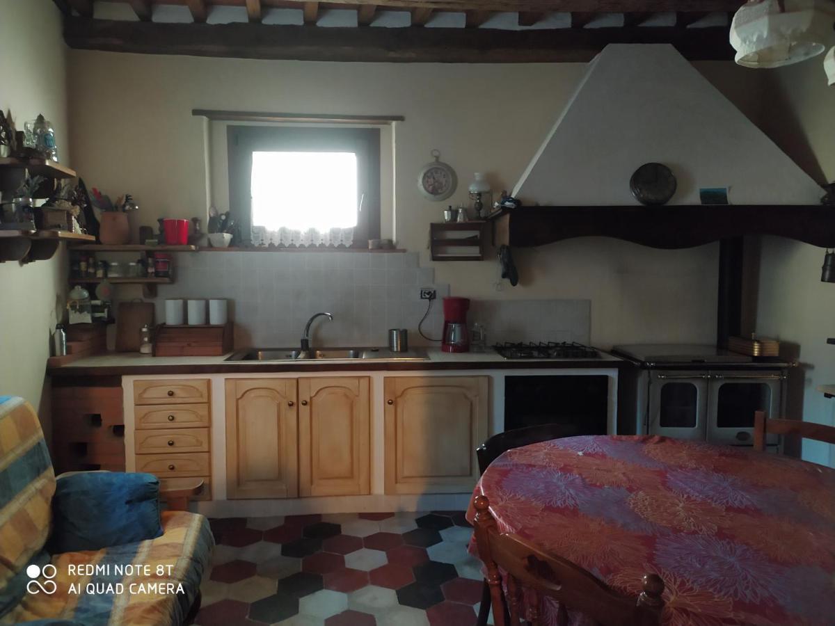 Casa Vacanze Al Colletto - Con Terrazza Panoramica In Centro Storico Vagli di Sotto Exterior photo